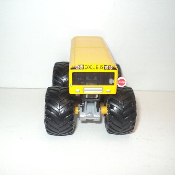 Monster Jam Higher Education Yellow Cool Bus 2023 Hot Wheels 1:43 Scale 3 3/4" L - Picture 3 of 5